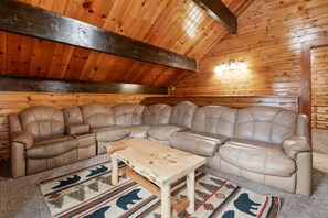 Basic Cabin | 3 bedrooms, free WiFi