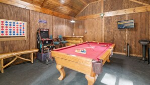 Games room - Snow Summit Chalet (Big Bear Lake)