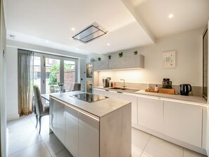 Dishwasher - 3 bedroom accommodation in Mount Vale, near York (Mount Vale, near York)