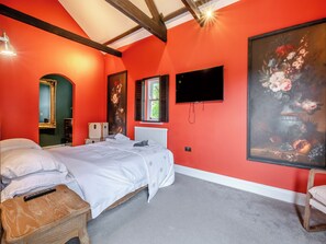 3 bedrooms, free WiFi, bed sheets