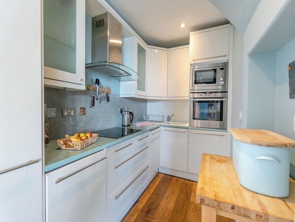 Geschirrspüler, Hochstuhl