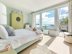 4 bedrooms, WiFi (free), bed sheets - 4 bedroom accommodation in St. Mawes (St. Mawes)