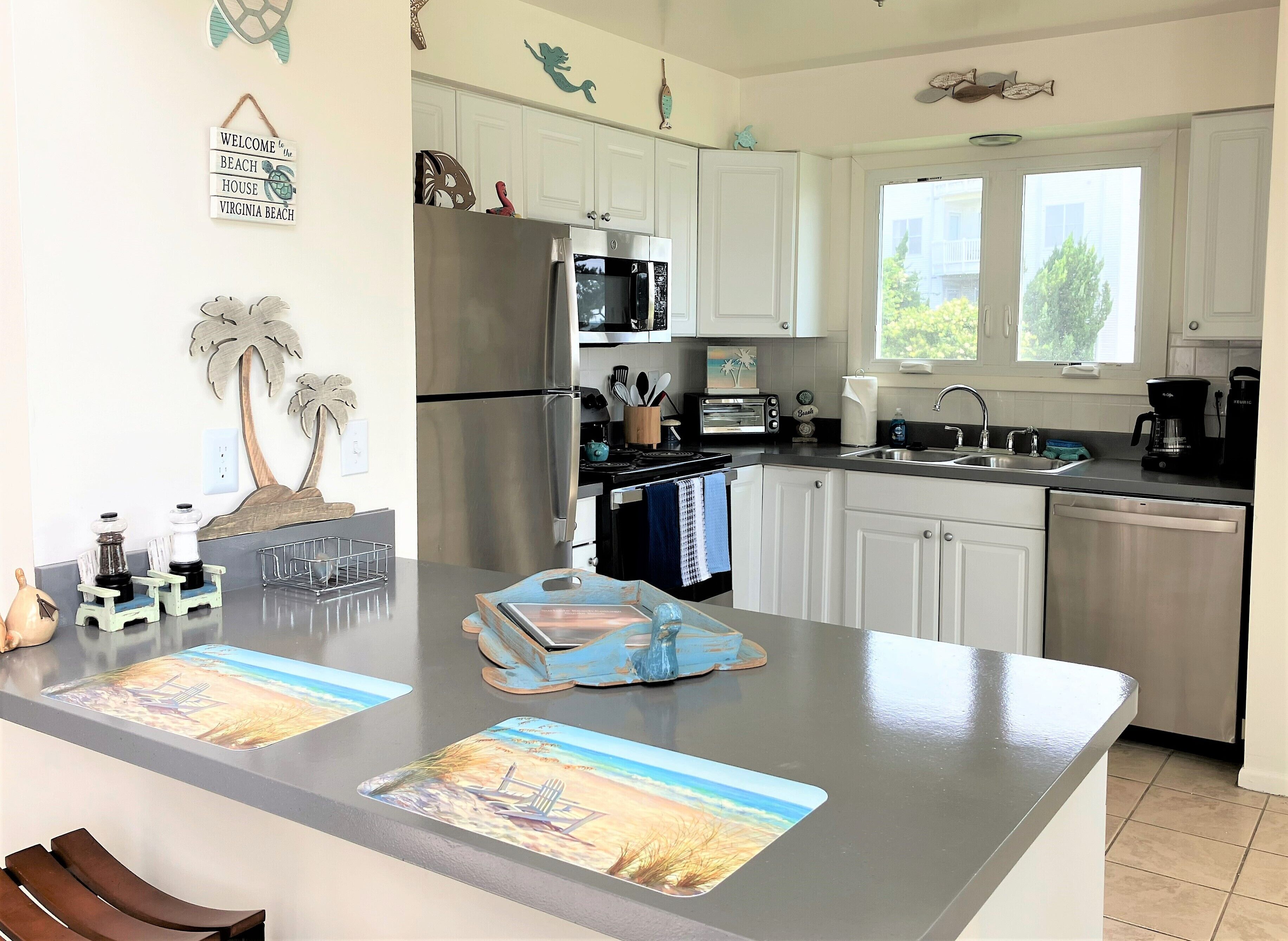 雪櫃、微波爐、焗爐、爐具