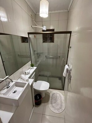 Bruser, håndklæder, Toiletpapir