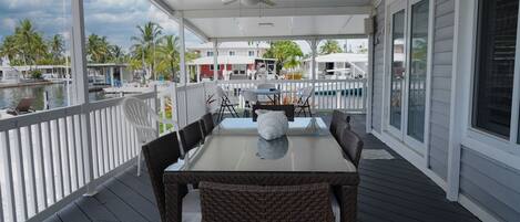 Outdoor dining