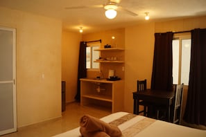 6 Schlafzimmer, Bügeleisen/Bügelbrett, WLAN, Bettwäsche