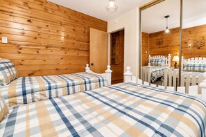 Room - Hidden Spot (Big Bear Lake)