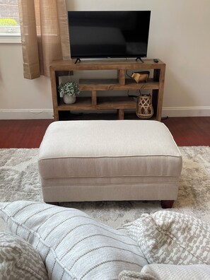 Interior - Home Away Fr Home Near NWK Penn/Prudential CTR/NYC (City of Orange)