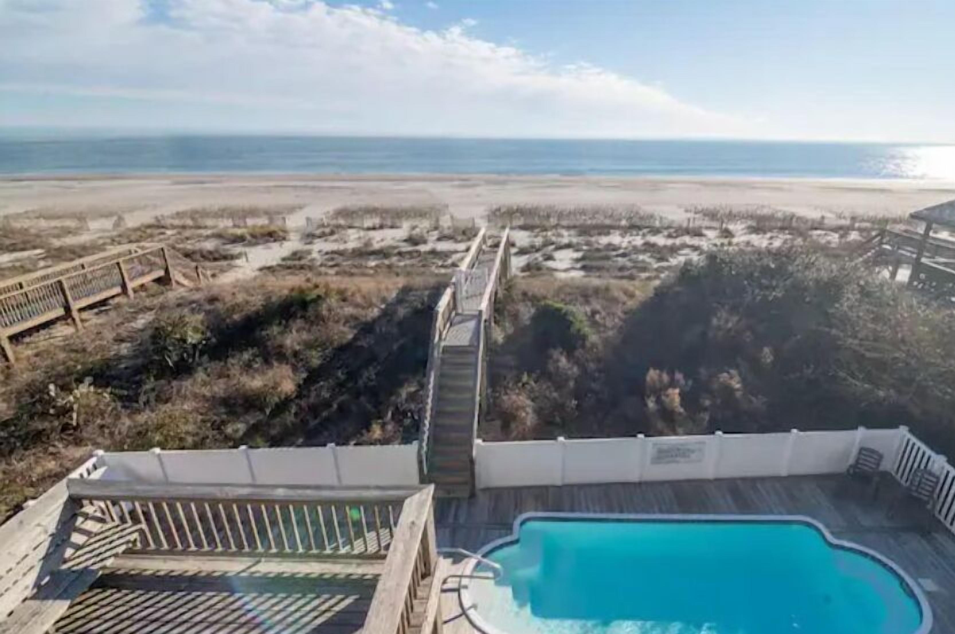 Best location on Holden Beach! OCEAN FRONT with a pool and PET FRIENDLY 