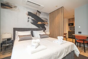 WiFi, bed sheets