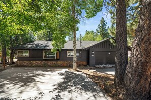 숙박 시설 정면