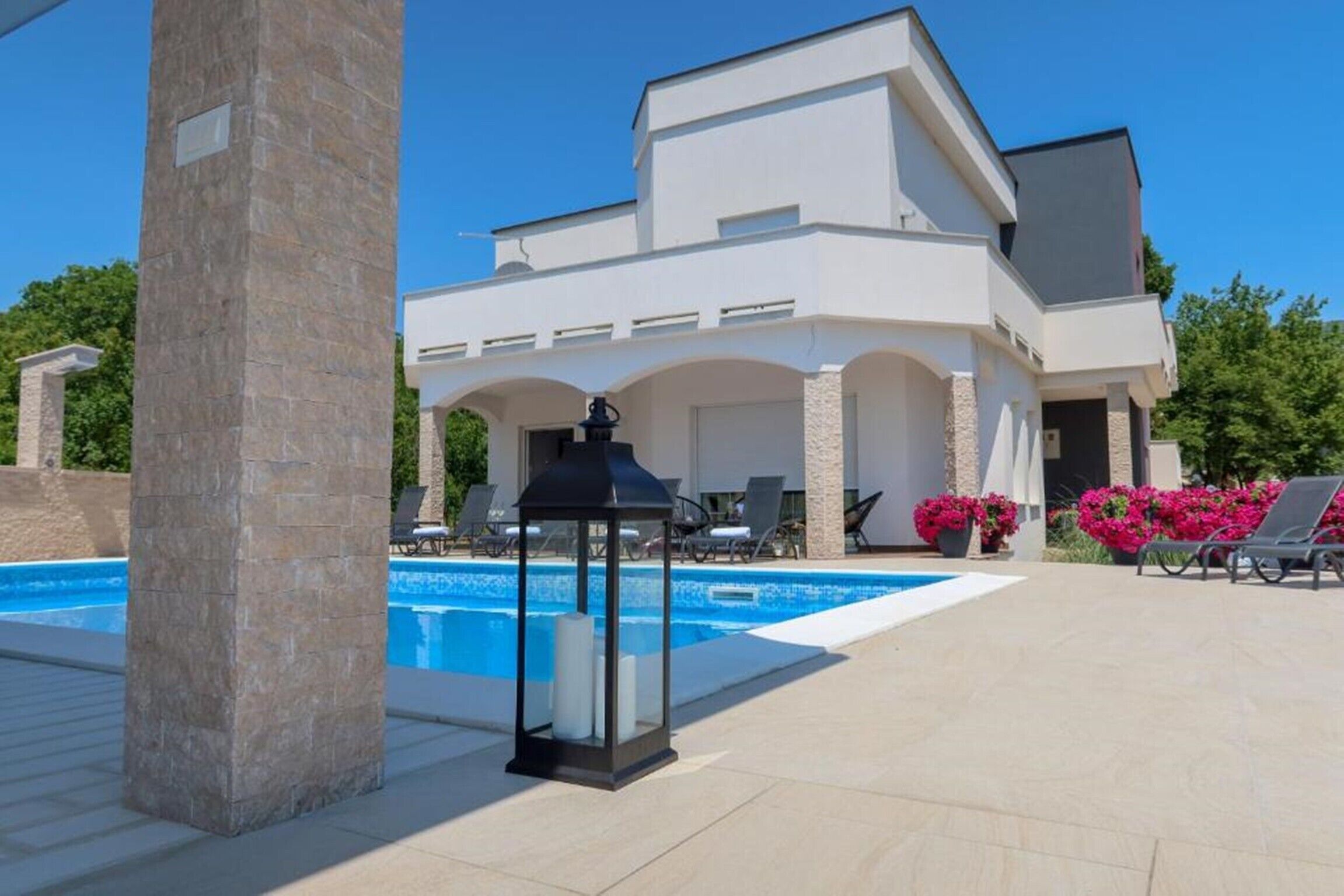 Villa Ramljak - Luxury Villa with Swimming Pool
