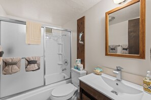 Bathroom - Gallagher's West (Big Bear Lake)