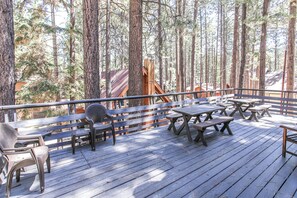 Terrace/patio - Gallagher's West (Big Bear Lake)