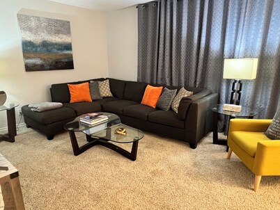 Lakeview Villa - Exquisite & Cozy 3 Bedroom Home