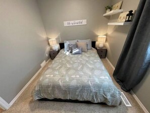 2 bedrooms, iron/ironing board, bed sheets