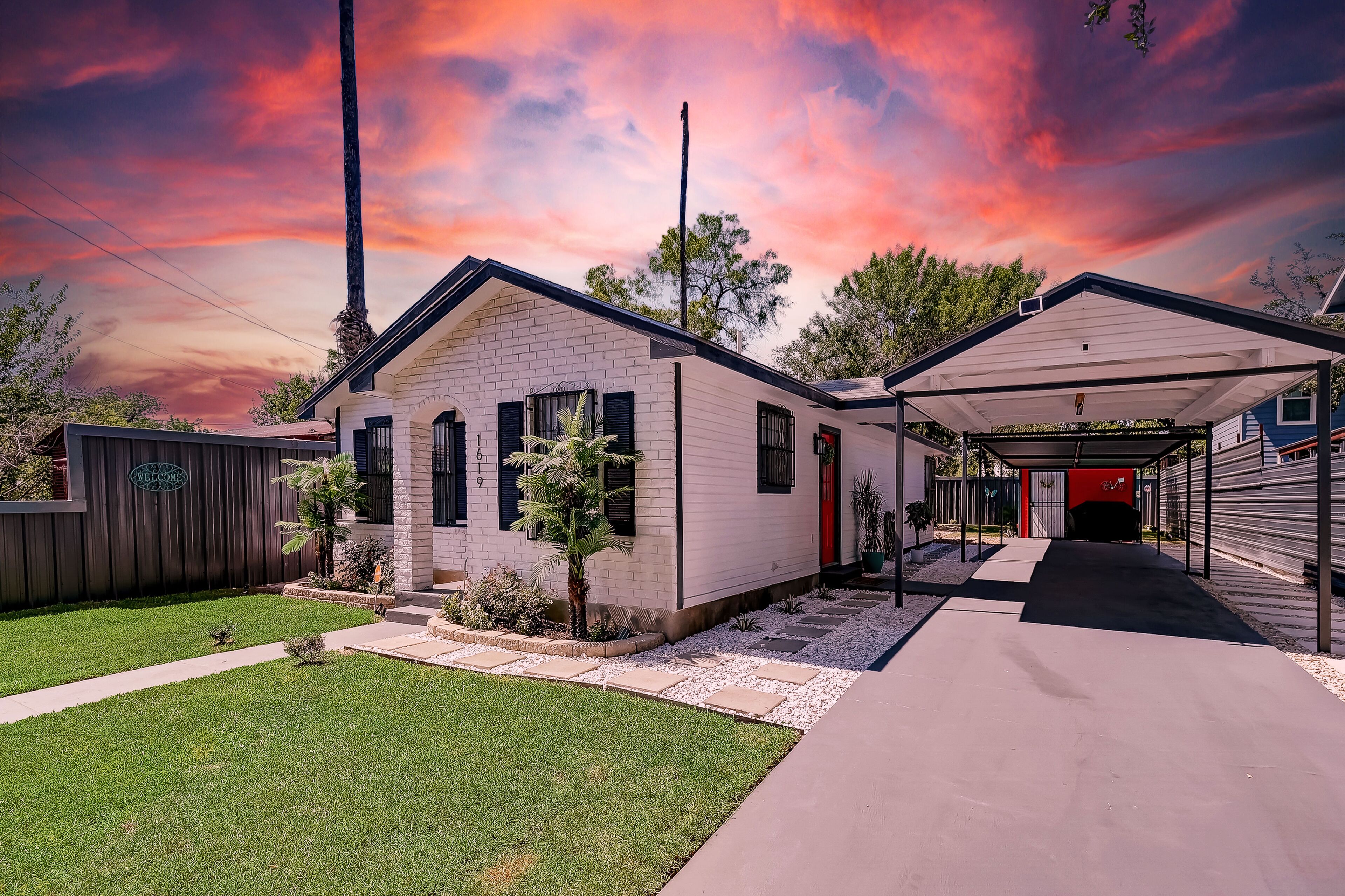 Picture Your Stay | Beautifully renovated home
