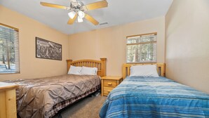 Basic Cabin | 2 bedrooms, free WiFi - Happy on the Lake (Big Bear Lake)