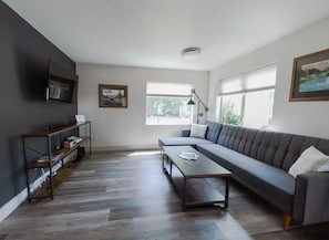 Living area - Modern Montana
 (Missoula)
