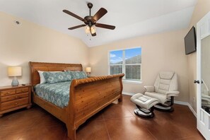 3 soverom, skrivebord, strykejern/-brett og wi-fi