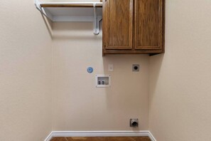 Interior - Upgraded 3BR Escape in Top-Tier Location (Temple)