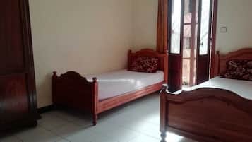 3 bedrooms, bed sheets