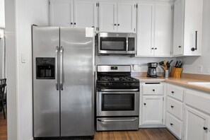 Private kitchen - Happy Hours  (Big Bear Lake)