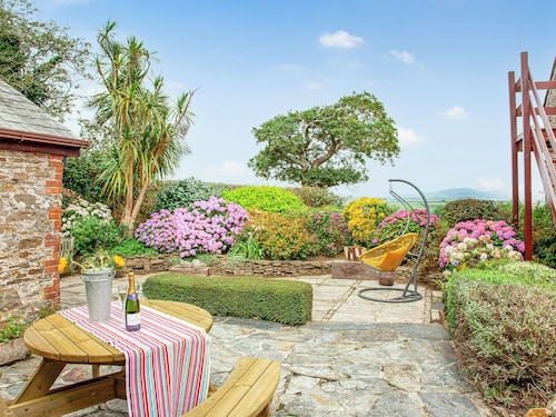 2 bedroom accommodation in Mevagissey, near St Austell