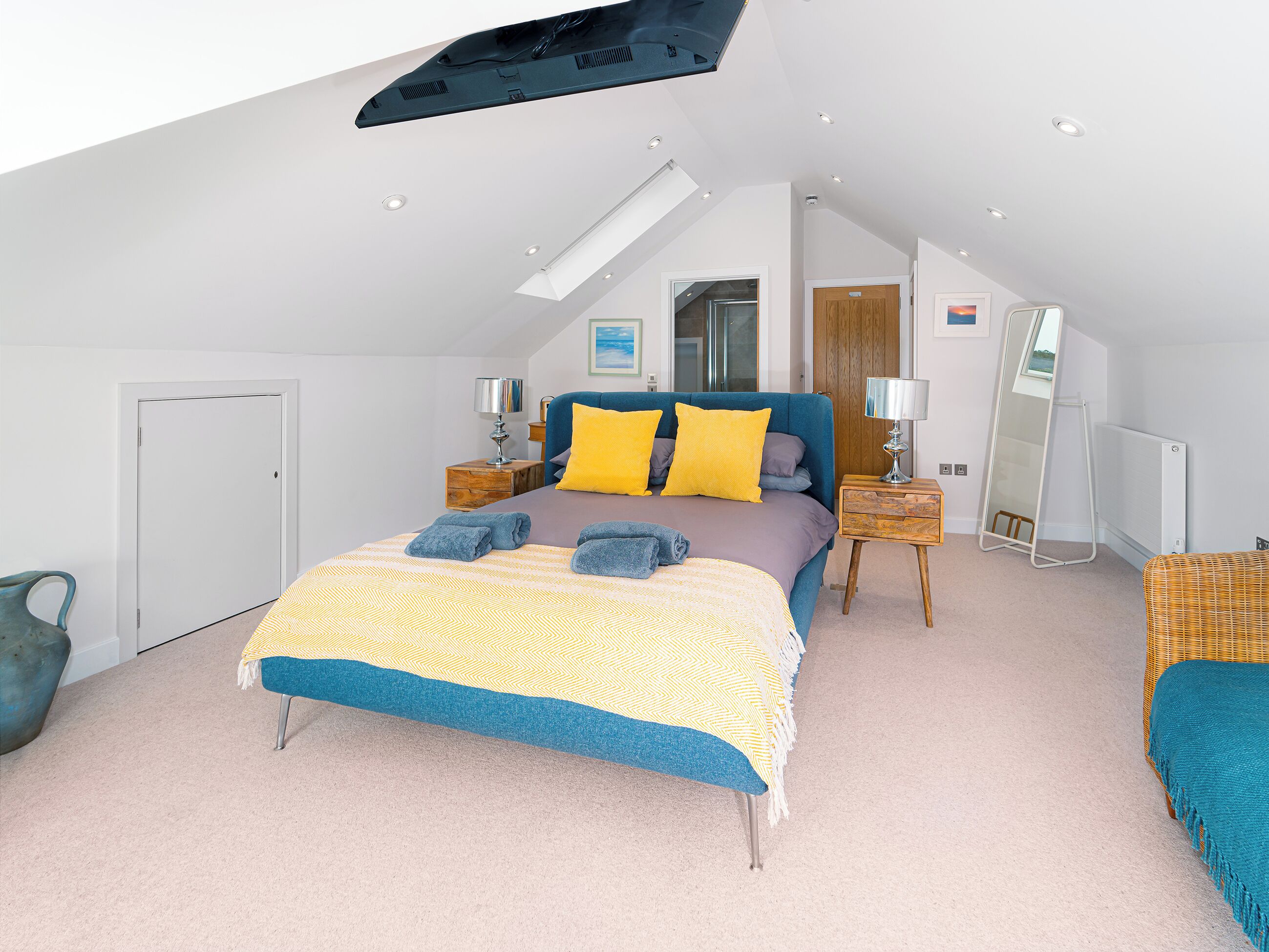 4 bedrooms, free WiFi, bed sheets