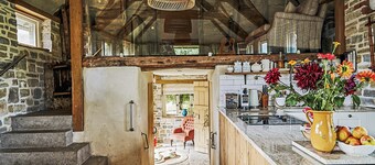 2 bedroom accommodation in Thornfalcon, near Taunton