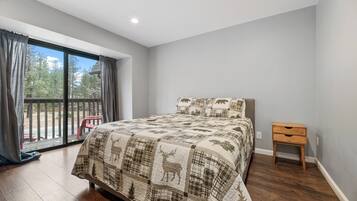 Basic Condo | 2 bedrooms, free WiFi