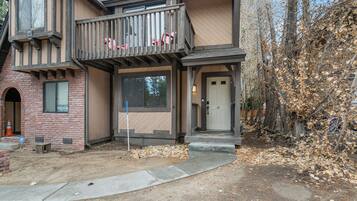 Bagian depan properti