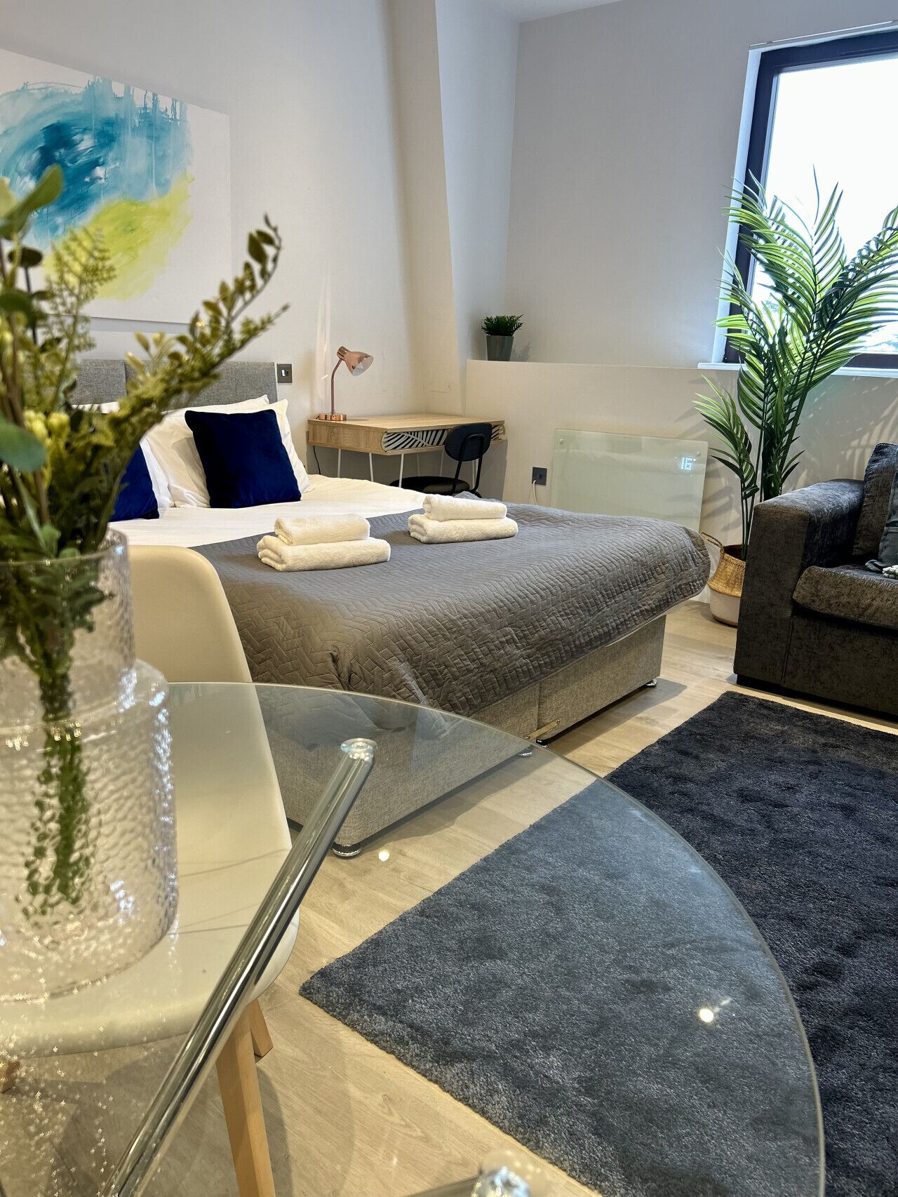 Desk, iron/ironing board, free WiFi, bed sheets