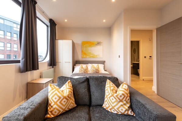 1 bedroom, iron/ironing board, free WiFi, bed sheets