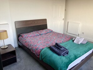 2 makuuhuonetta, Wi-Fi, vuodevaatteet