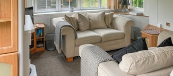 Marsh Corner Van - UK44668
