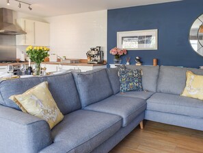TV - 3 bedroom accommodation in Bluebell Barn (Bluebell Barn)