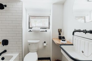 Bathroom - Golf and Ski at Pond View (Big Bear Lake)