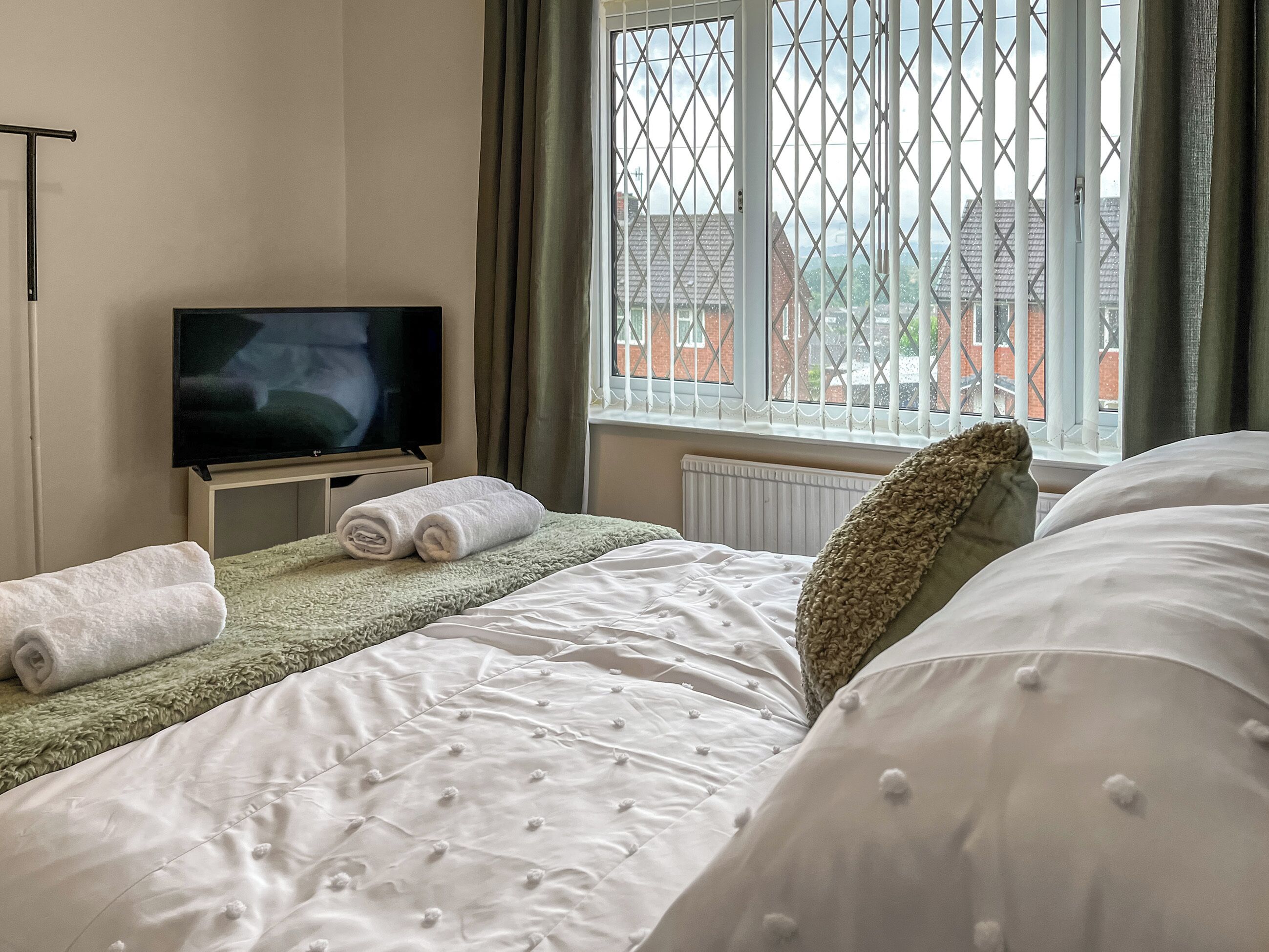 3 bedrooms, free WiFi, bed sheets