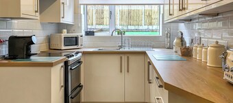 3 bedroom accommodation in Inkersall, near Chesterfield