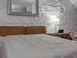 3 chambres, accès au Wi-Fi (inclus), literie fournie