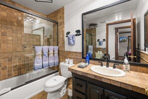 Kabin Basic | Kamar mandi