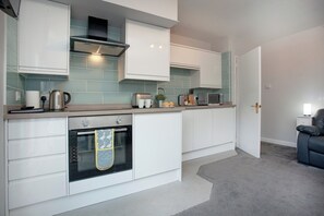 Dishwasher, highchair - Garden Apartment - UK44654 (Paignton)
