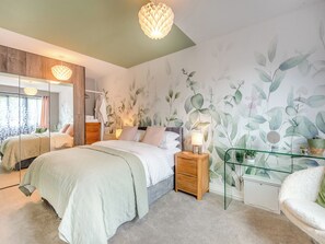 3 bedrooms, free WiFi, bed sheets