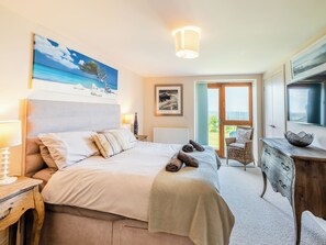 3 bedrooms, free WiFi, bed sheets