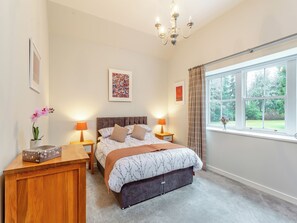 1 bedroom, WiFi (free), bed sheets