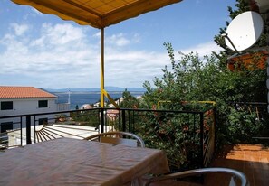 Ivy - 300 m From Beach - B2 5 (Crikvenica, Croatia), Crikvenica hotel