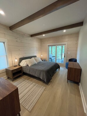 3 chambres, fer et planche à repasser, lit parapluie, Wi-Fi gratuit