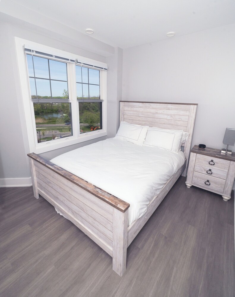 New condo on Canandaigua Lake! Canandaigua Abritel