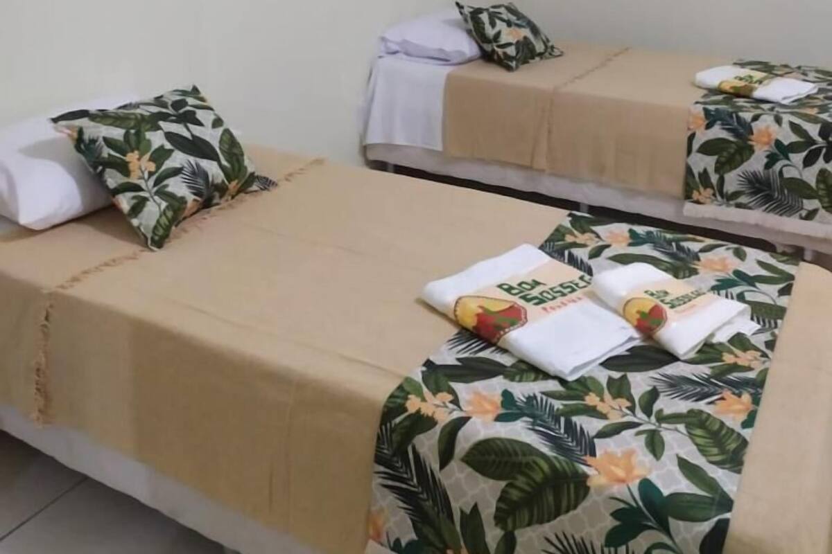 基础三人房 | 防过敏的被褥、免费 WiFi、特色装修